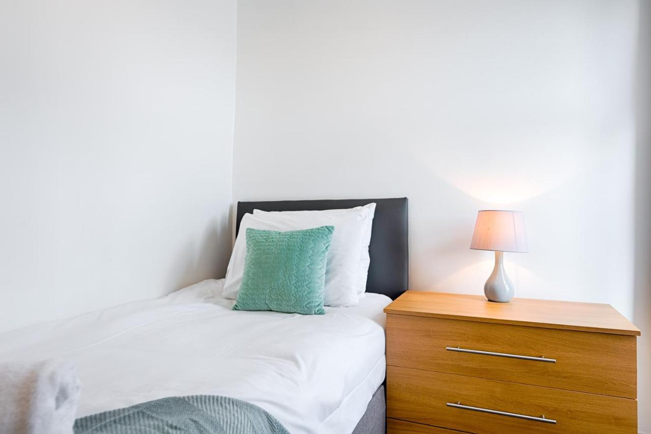 Walk To Swansea Stadium, 3 Rooms, Smart Tv'S מראה חיצוני תמונה
